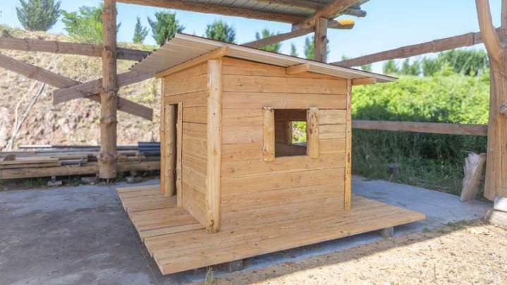 Du mobilier en bois brut issu de forêts bien gérées Auvergne